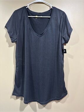 Xersion Charcoal V-Neck Short Sleeve Tee